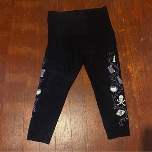 Torrid Disney Hocus Pocus Crop Leggings Size 1